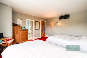 Photo 28- click for photo gallery